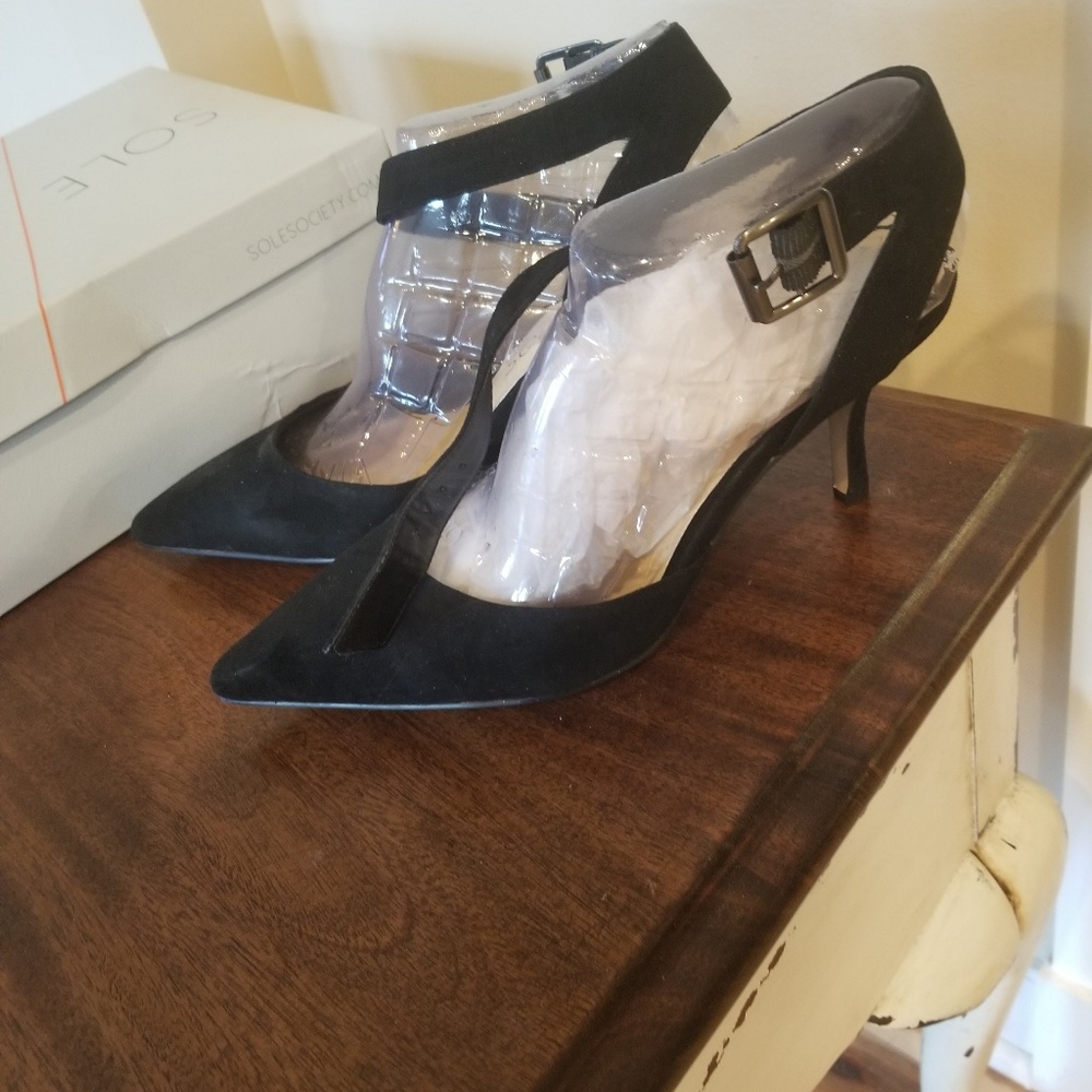 Sole society black heels